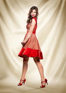Sophie Ellis-Bextor feet photo thumbnail