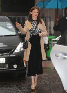 Sophie Ellis-Bextor feet photo thumbnail