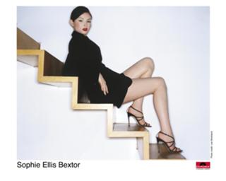 Sophie Ellis-Bextor feet photo thumbnail