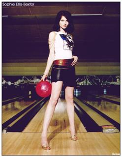 Sophie Ellis-Bextor feet photo thumbnail