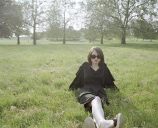 Sophie Ellis-Bextor feet photo thumbnail