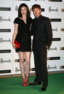 Sophie Ellis-Bextor feet photo thumbnail