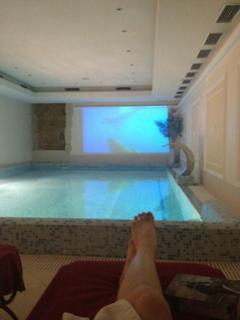 Sophie Ellis-Bextor feet photo thumbnail