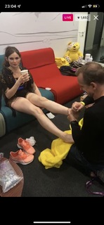 Sophie Ellis-Bextor feet photo thumbnail