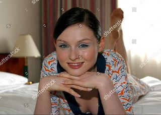 Sophie Ellis-Bextor feet photo thumbnail