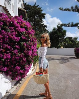 Sophie Habboo feet photo 6