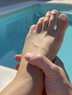 Sophie Habboo feet photo 15