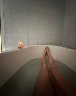 Sophie Hawley-Weld feet photo 16