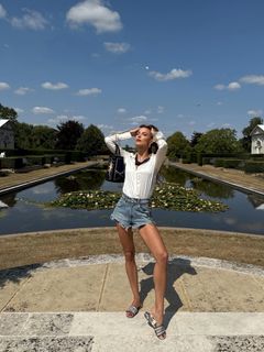 Sophie Hermann feet photo 2
