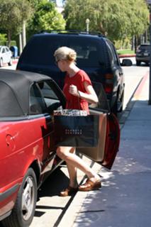 Sophie Monk feet photo thumbnail