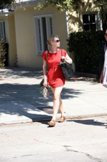 Sophie Monk feet photo thumbnail