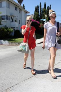 Sophie Monk feet photo thumbnail