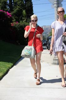 Sophie Monk feet photo thumbnail