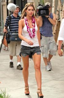 Sophie Monk feet photo thumbnail