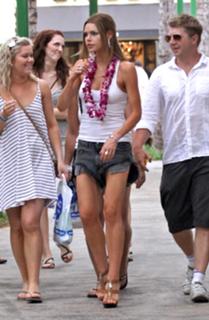 Sophie Monk feet photo thumbnail