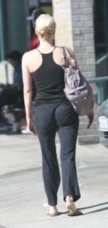 Sophie Monk feet photo thumbnail