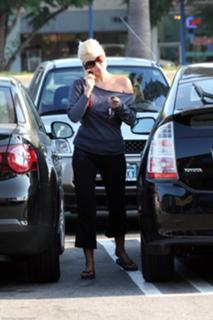 Sophie Monk feet photo thumbnail