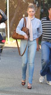 Sophie Monk feet photo thumbnail