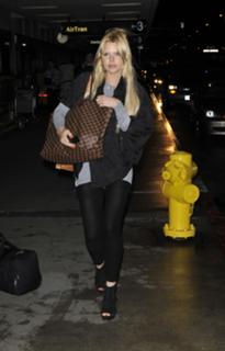 Sophie Monk feet photo thumbnail