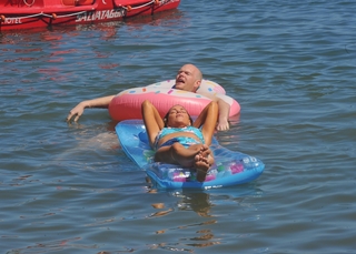 Sophie Monk feet photo thumbnail