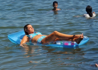 Sophie Monk feet photo thumbnail