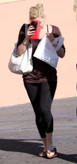 Sophie Monk feet photo thumbnail