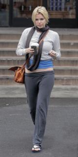 Sophie Monk feet photo thumbnail