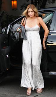 Sophie Monk feet photo thumbnail