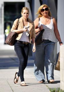 Sophie Monk feet photo thumbnail