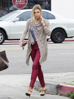 Sophie Monk feet photo thumbnail