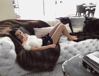 Sophie Mudd feet photo thumbnail