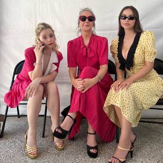 Sophie Mudd feet photo thumbnail