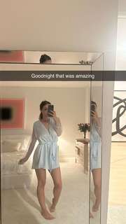 Sophie Mudd feet photo thumbnail
