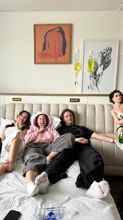 Sophie Mudd feet photo thumbnail