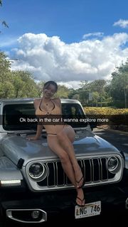 Sophie Mudd feet photo thumbnail