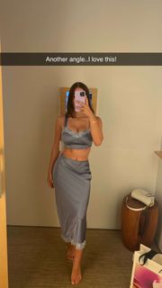 Sophie Mudd feet photo thumbnail