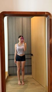 Sophie Mudd feet photo thumbnail
