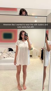 Sophie Mudd feet photo thumbnail