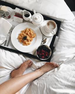 Sophie Nélisse feet photo thumbnail