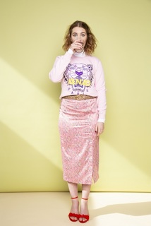 Sophie Nélisse feet photo thumbnail