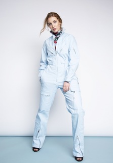 Sophie Nélisse feet photo thumbnail