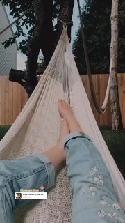 Sophie Nélisse feet photo thumbnail