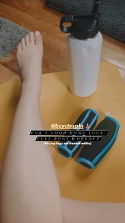 Sophie Nélisse feet photo thumbnail