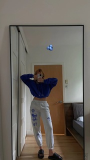 Sophie Nélisse feet photo thumbnail