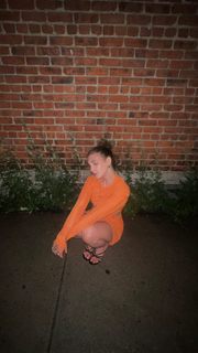 Sophie Nélisse feet photo thumbnail