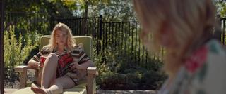 Sophie Nélisse feet photo thumbnail