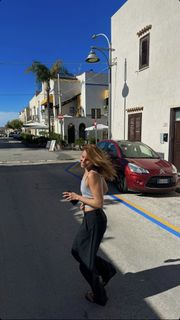 Sophie Nélisse feet photo thumbnail