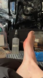 Sophie Nélisse feet photo 20