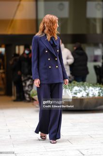 Sophie Nélisse feet photo 10