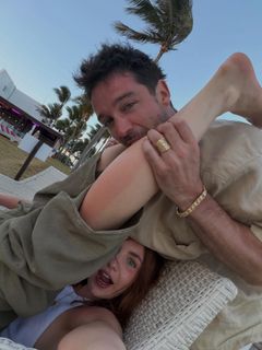 Sophie Nélisse feet photo 14
